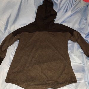 Puma size Medium long sleeve workout shirt